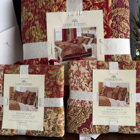 Stanfield/ JCPenney Quilt  and shams (2) Full/ Queen - Picture 8 of 8